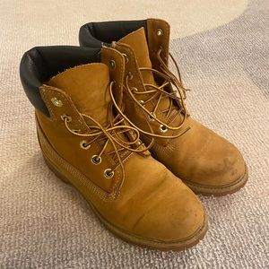 Women’s Timberland Boots in Wheat Nubuck